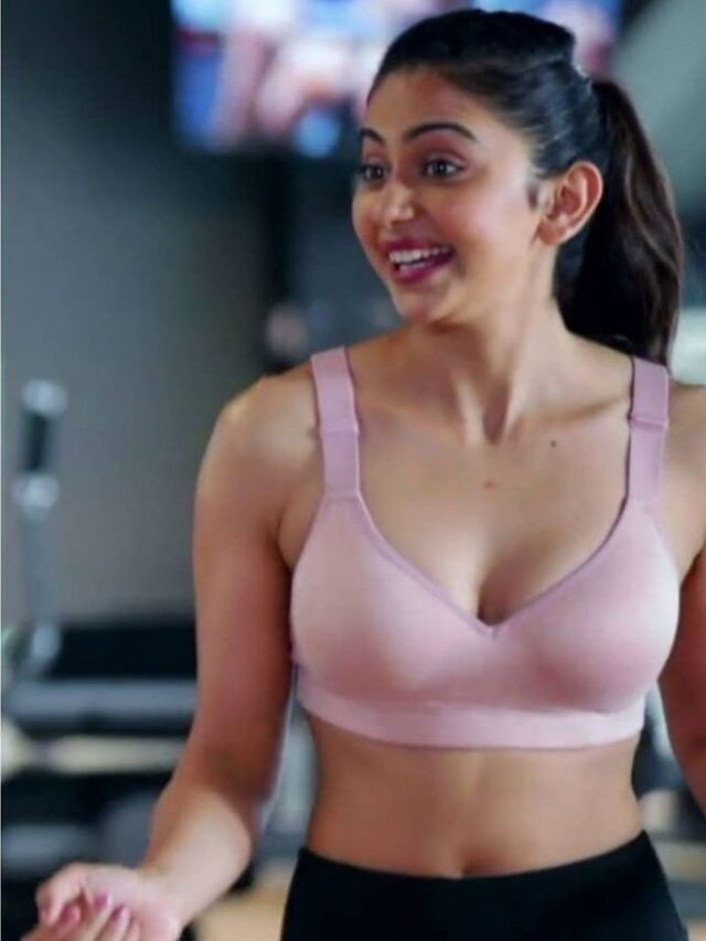 జిమ్  డ్రెస్‌లో అవి చూపిస్తూ రెచ్చకొడుతున్న రకుల్ ప్రీత్..